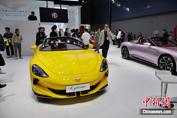 中國品牌新能源跑車。中新財(cái)經(jīng)記者 葛成 攝