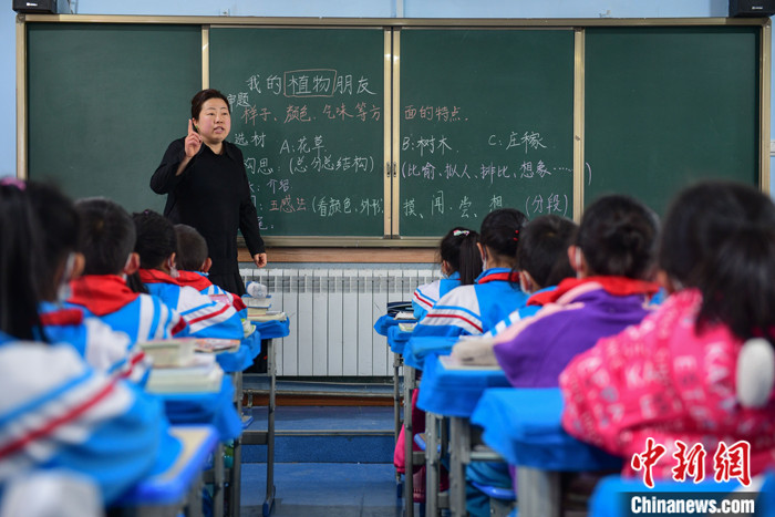 3月12日，拉薩市第一小學(xué)三年級學(xué)生在上課。<a target='_blank' ><p  align=