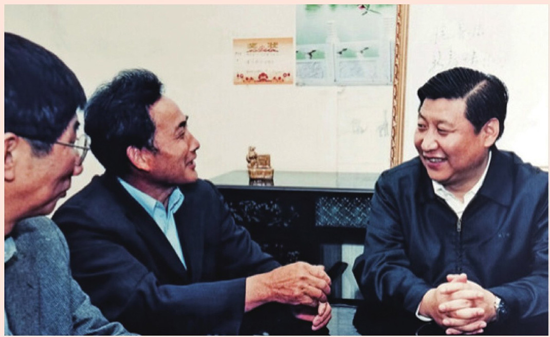 2003年4月24日，時任浙江省委書記習(xí)近平在浙江下姜村調(diào)研。