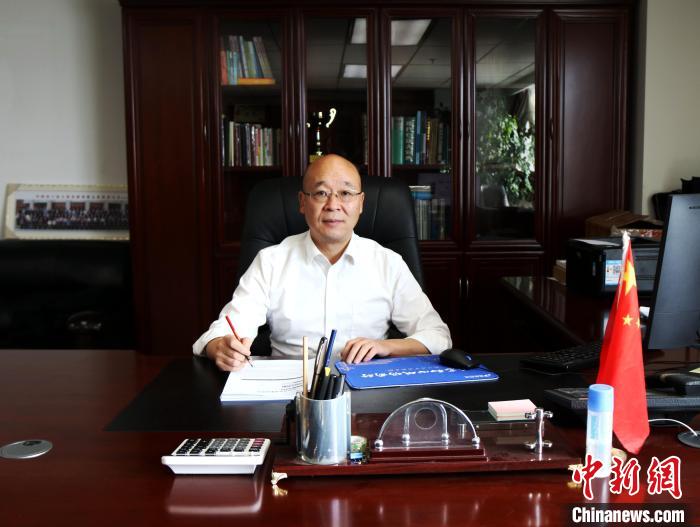 （兩會(huì)聲音）全國(guó)政協(xié)委員王昆：建議氫能源列車落地青藏高原，打造低碳“天路”